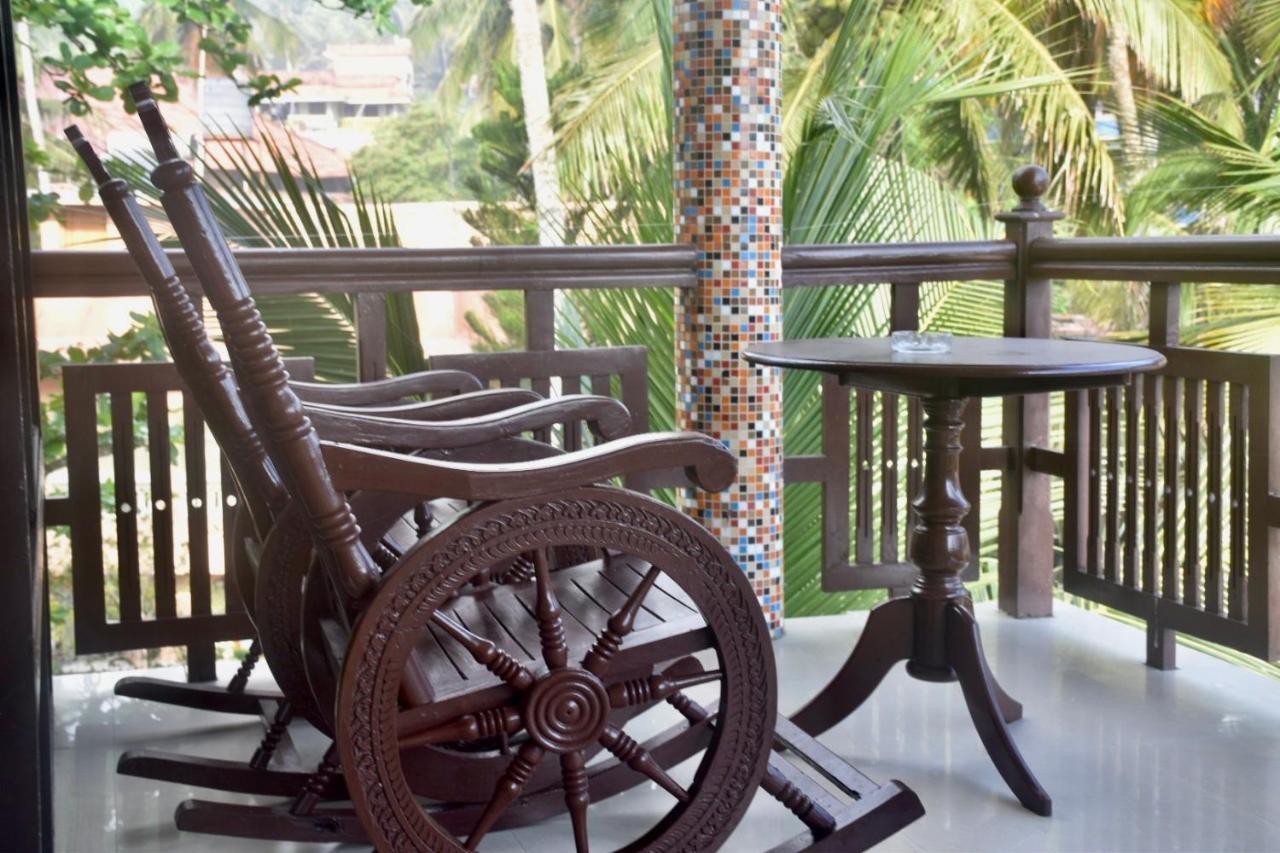 كوفالام Palm Tree Hotel المظهر الخارجي الصورة