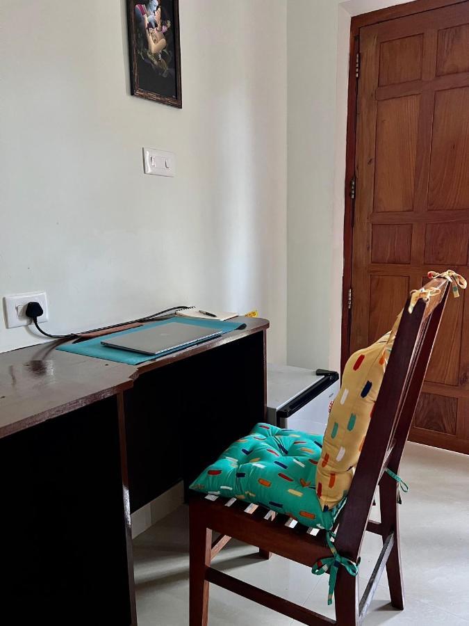كوفالام Palm Tree Hotel المظهر الخارجي الصورة