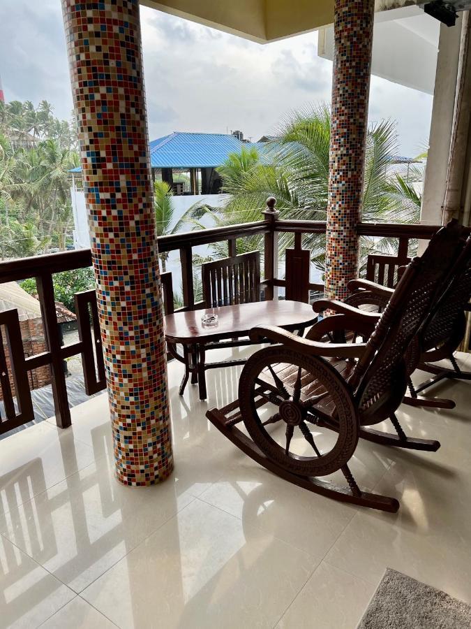 كوفالام Palm Tree Hotel المظهر الخارجي الصورة